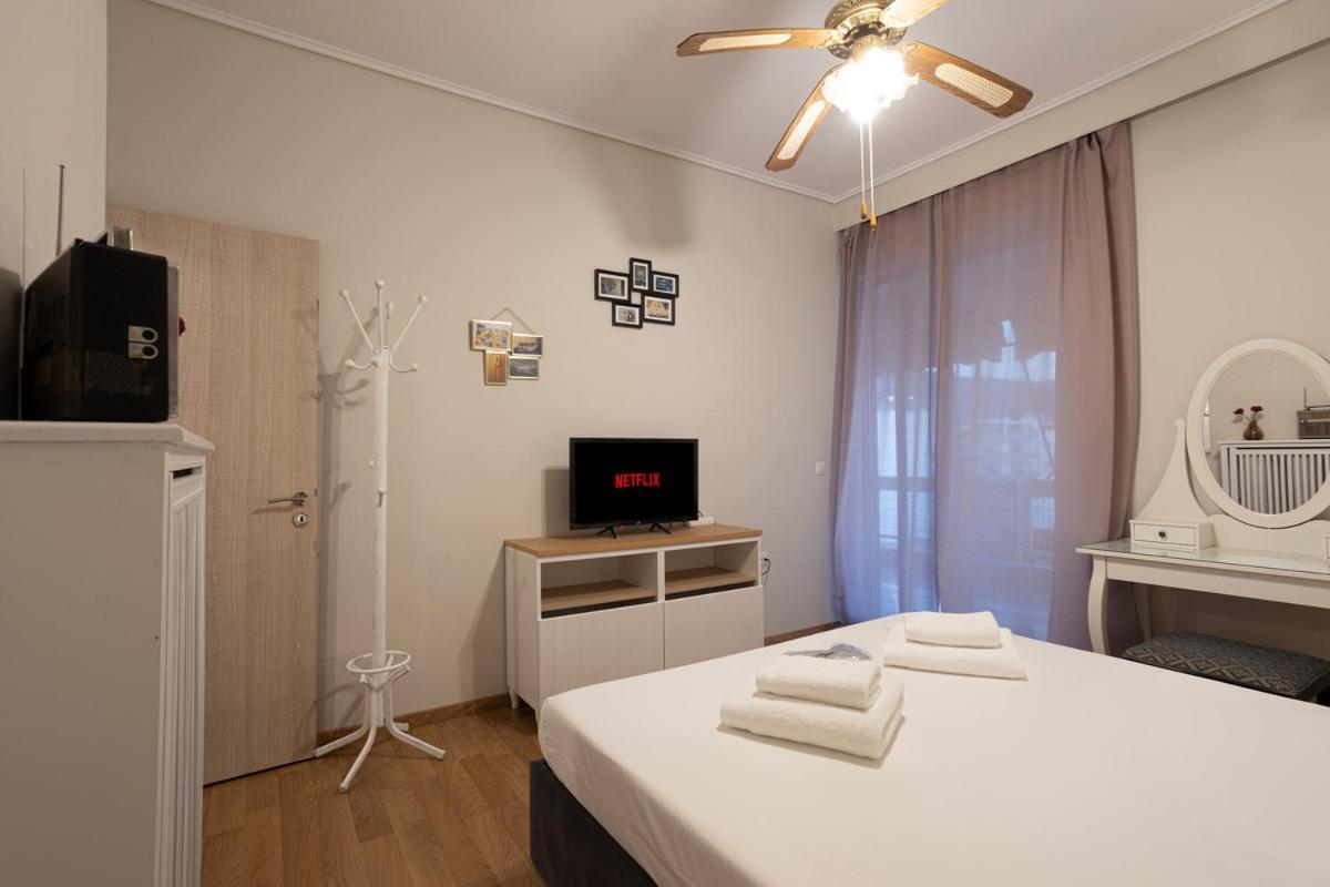 Glyfada Golf Fourth Floor Apartment เอเธนส์ ภายนอก รูปภาพ